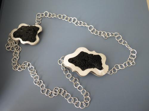 Collier souple argent et éponge
