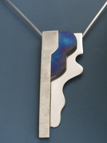 Collier argent et titane
